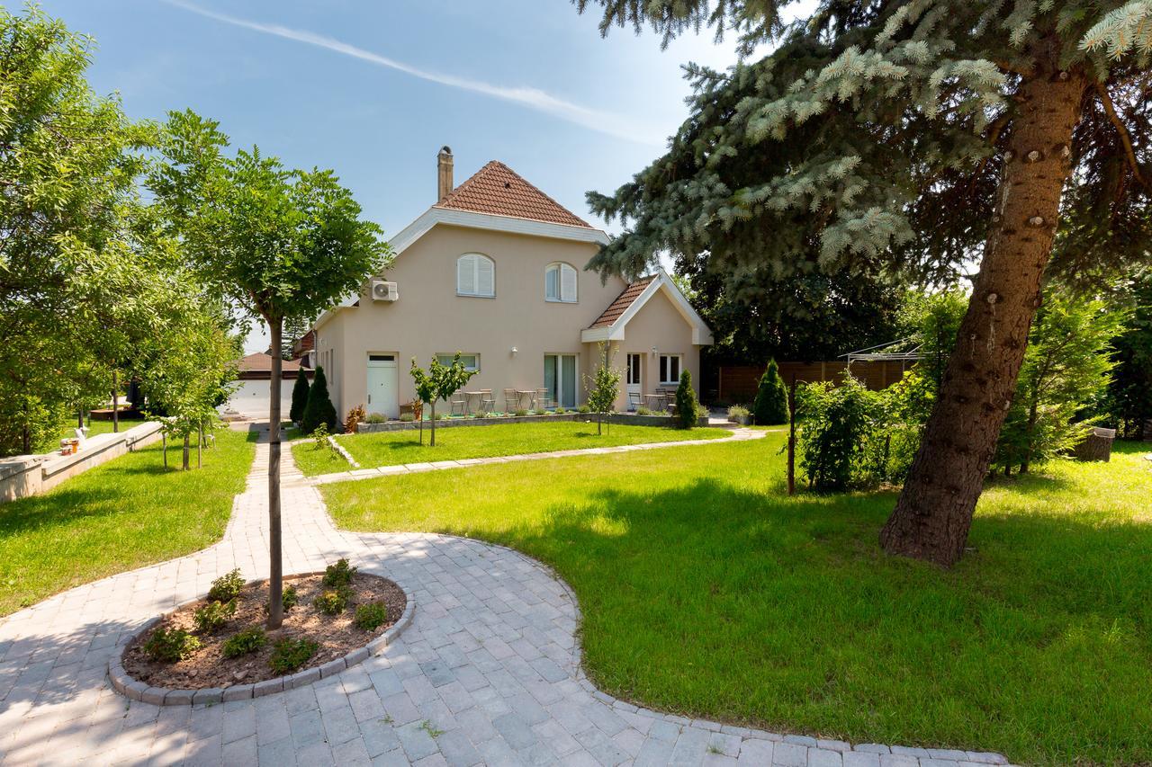 Manor Apartments, Чопак Экстерьер фото